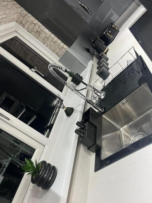 فيلا Frank Lane دوزبري المظهر الخارجي الصورة